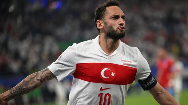 Hakan Çalhanoğlu'ndan Yılın Sürprizi: TFF Başkanlığına Adaylık Gelişmeleri